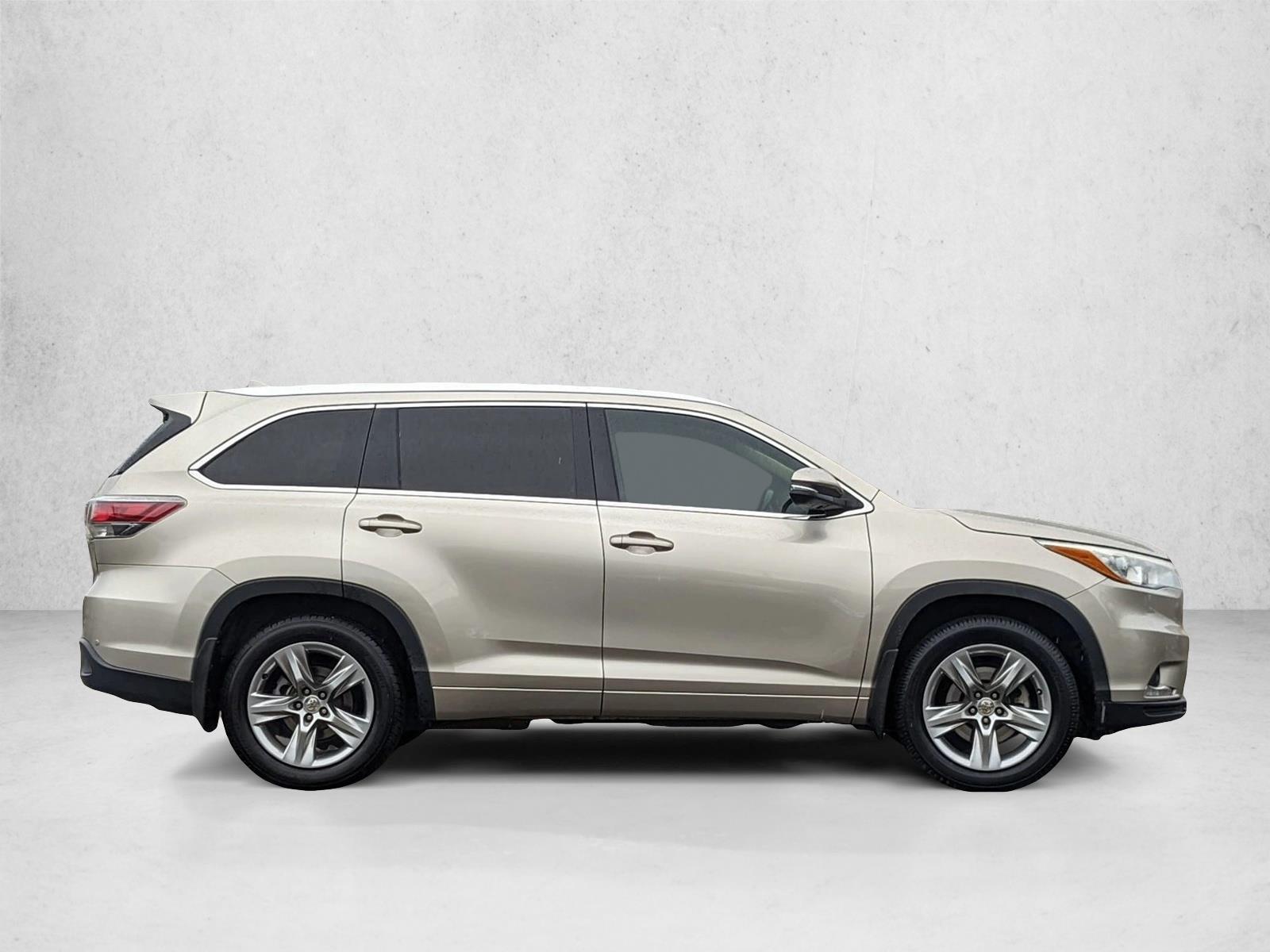2015 Toyota Highlander Limited Platinum photo 4