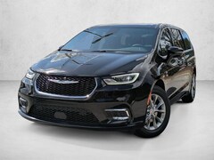 2026 Chrysler Pacifica Limited Van Passenger Van