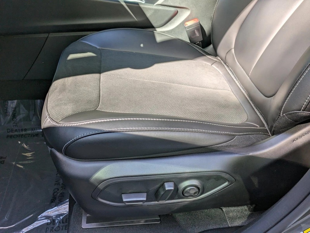 New 2026 Jeep Grand Cherokee Laredo Altitude SUV