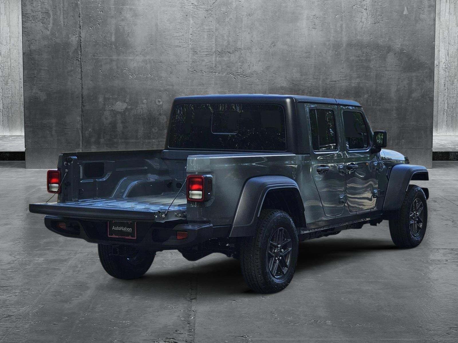 2025 Jeep Gladiator Sport S photo 2