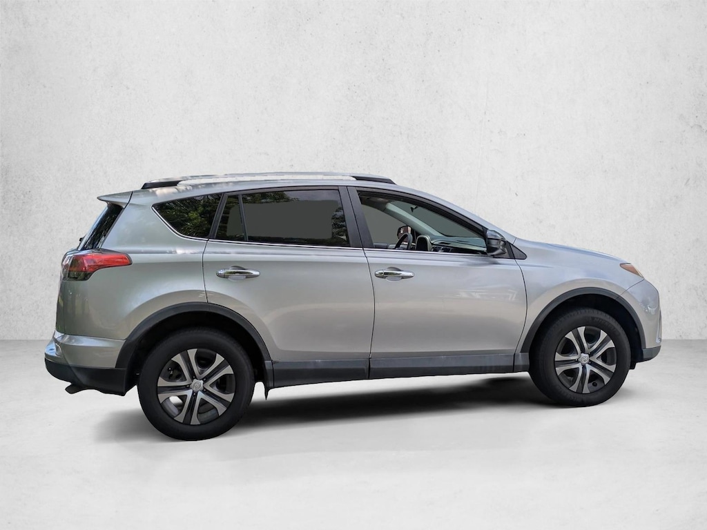 Used 2018 Toyota RAV4 LE SUV
