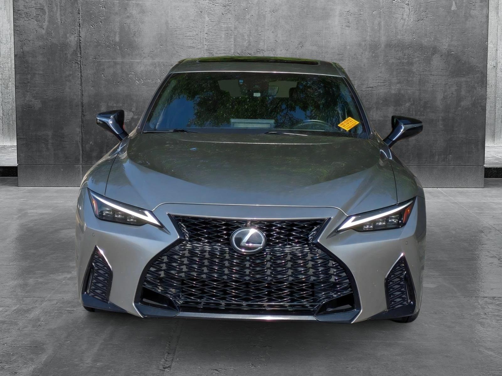 2021 Lexus IS 350 F SPORT photo 2