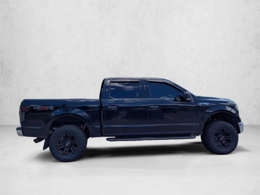 Used 2017 Ford F-150 XLT Truck SuperCrew Cab
