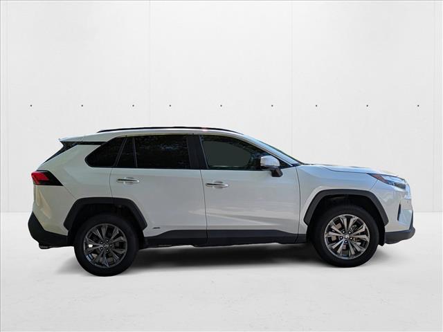 2022 Toyota RAV4 Hybrid Limited photo 3