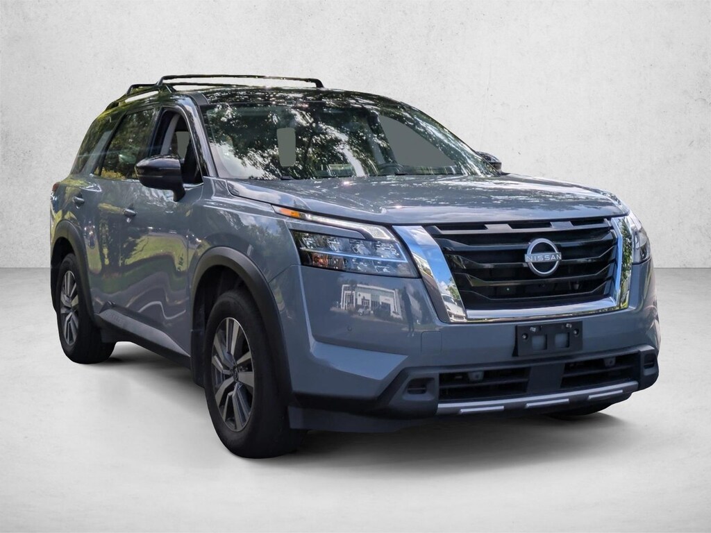 Used 2024 Nissan Pathfinder SL SUV