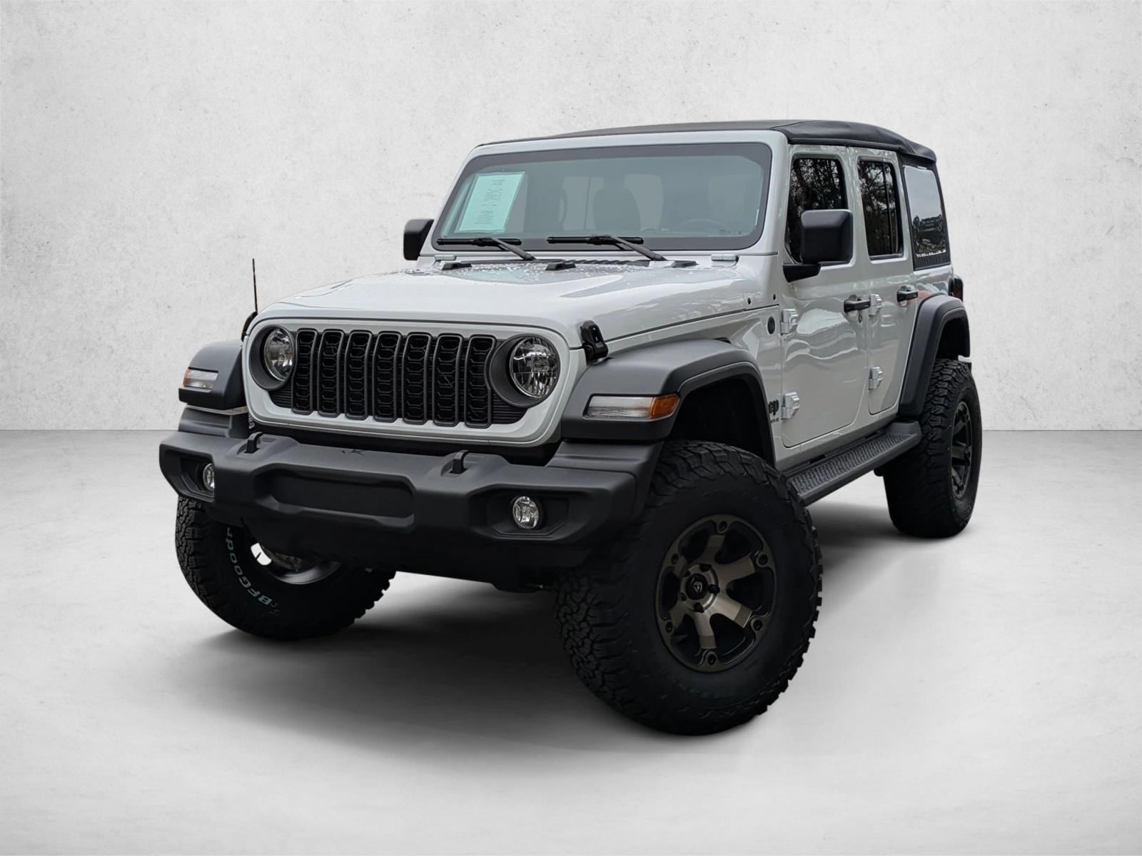 2026 Jeep Wrangler 4-Door Sport's photo