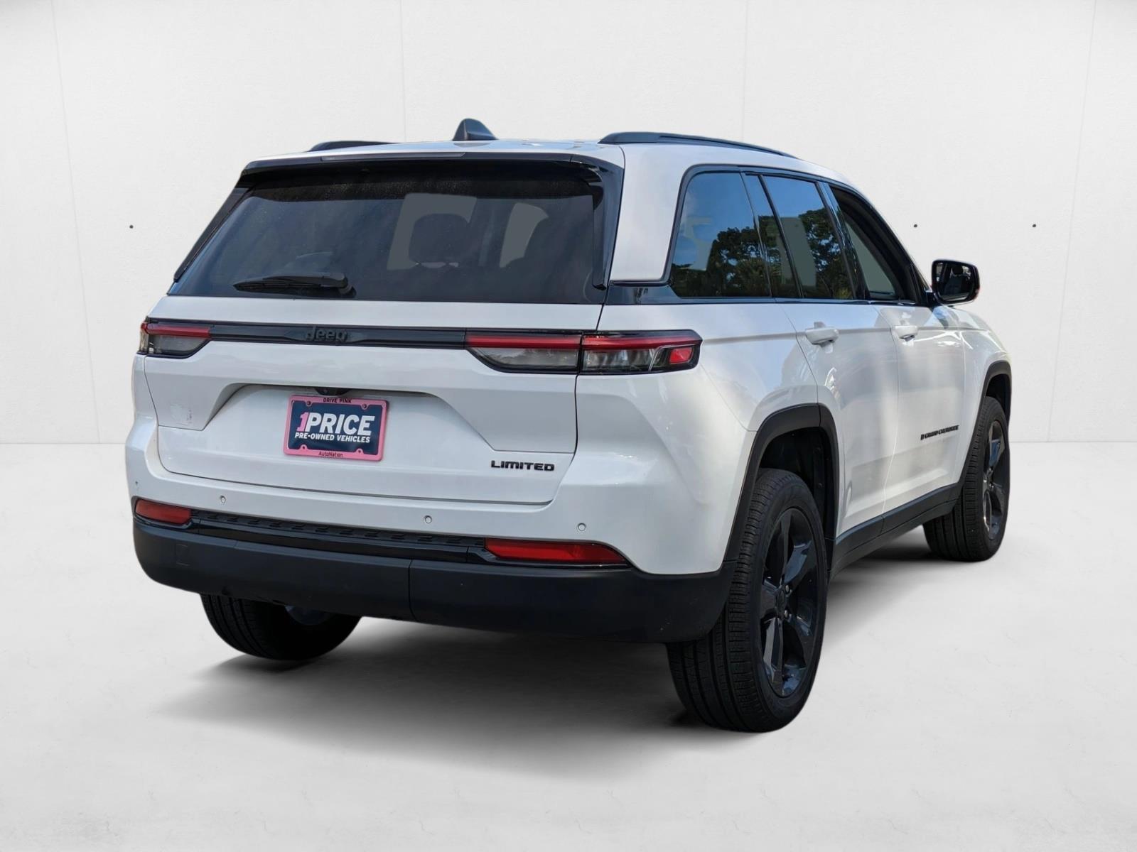 2023 Jeep Grand Cherokee Limited photo 2