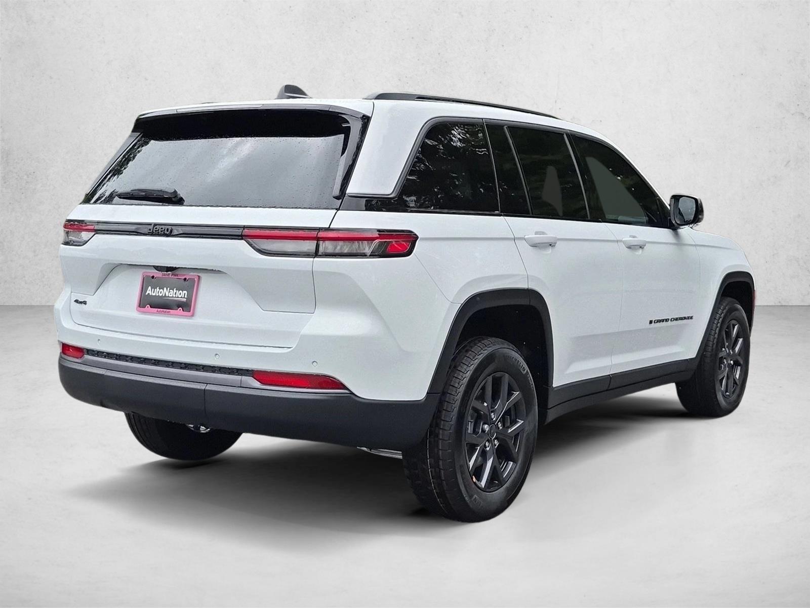 New 2027 Jeep Grand Cherokee Laredo Altitude Sport Utility