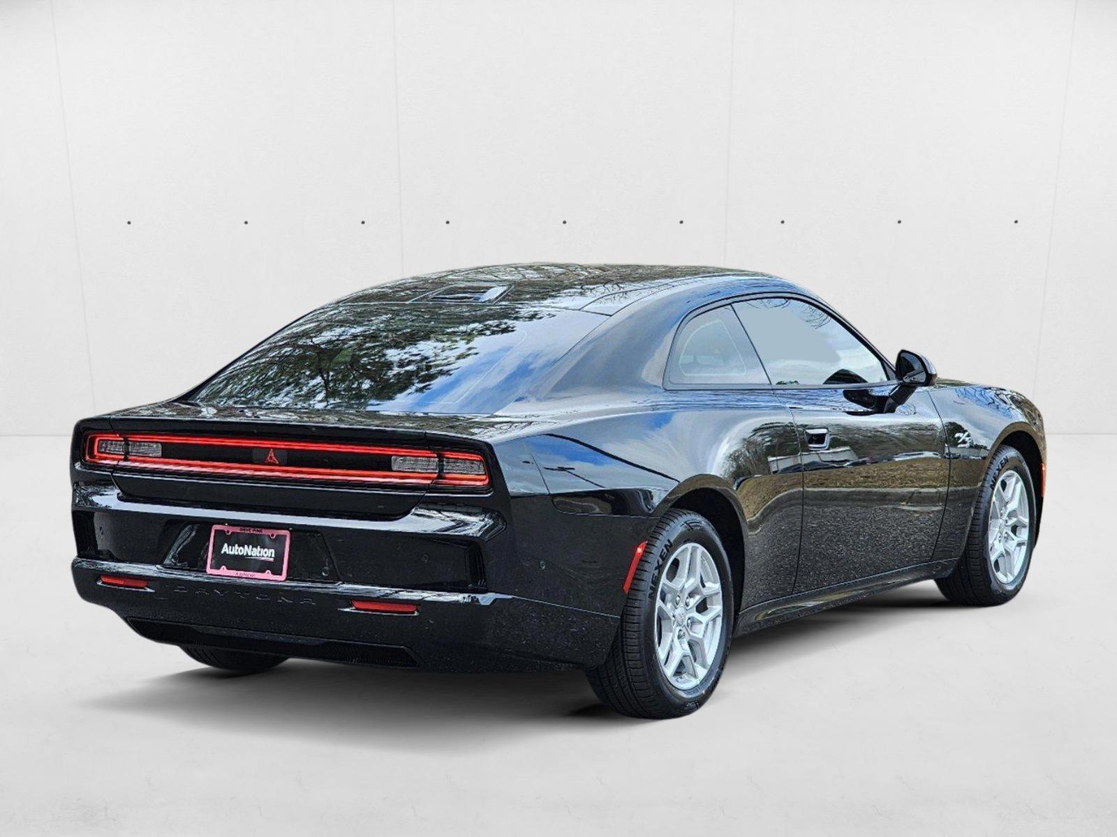 2025 Dodge Charger Daytona R/T photo 2