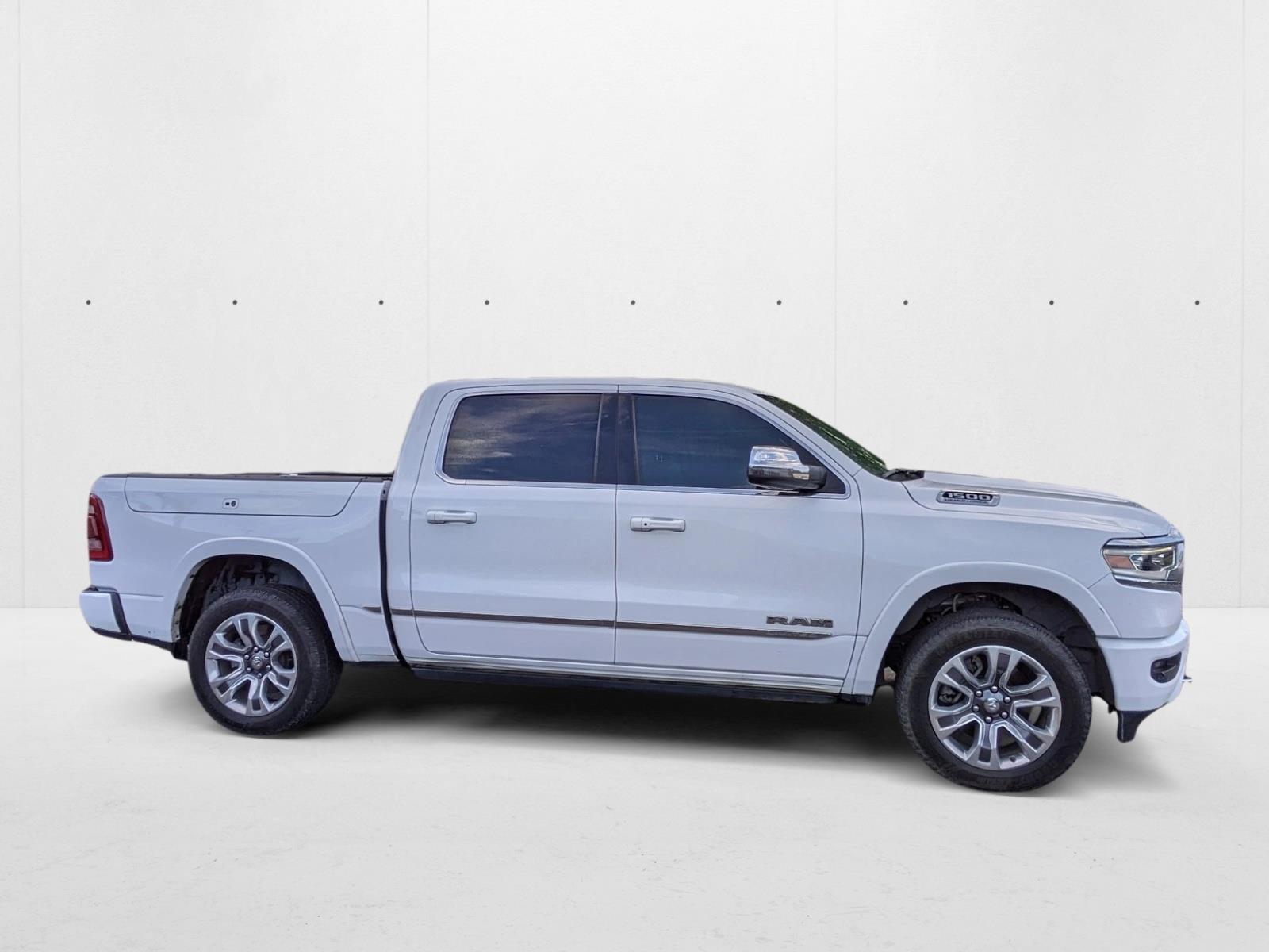2023 Ram 1500 Limited photo 3