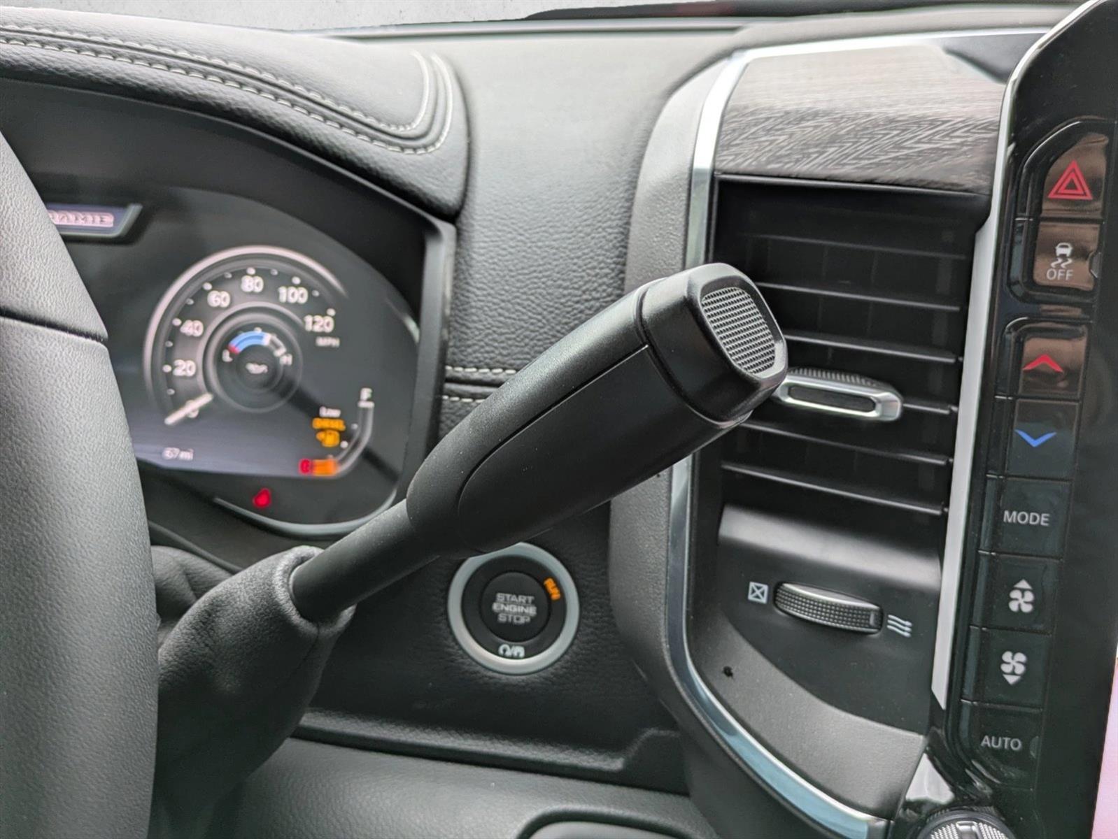 2025 RAM 2500 Laramie - Photo 15