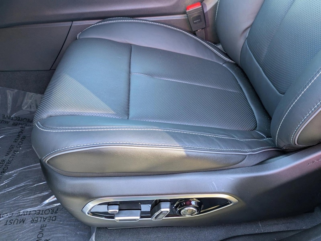 New 2025 Jeep Grand Cherokee Overland SUV