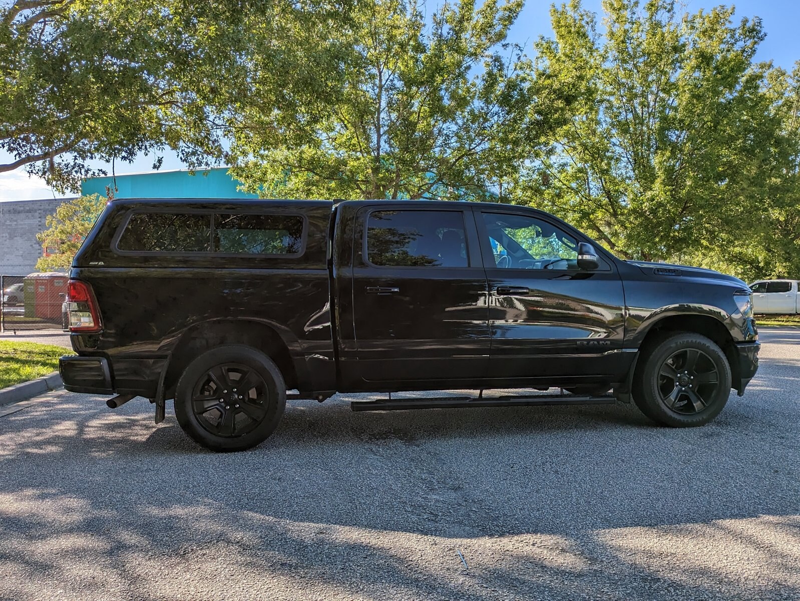 2022 Ram 1500 Big Horn photo 3