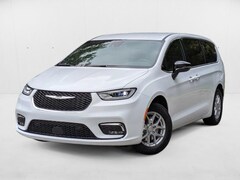 2026 Chrysler Pacifica Select Van Passenger Van