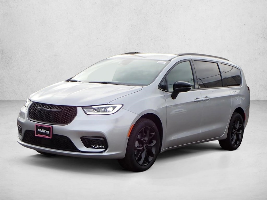 New 2026 Chrysler Pacifica Limited Van Passenger Van