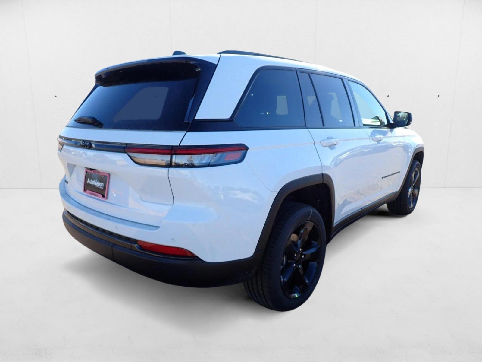 2025 Jeep Grand Cherokee Altitude X photo 3
