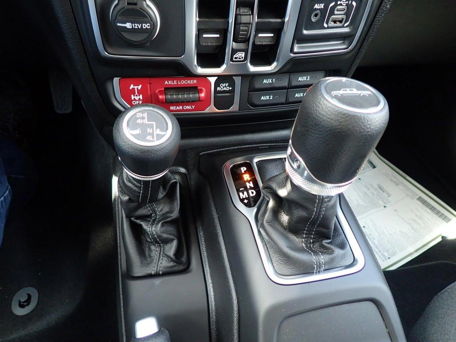 2025 Jeep Gladiator Willys - Photo 21