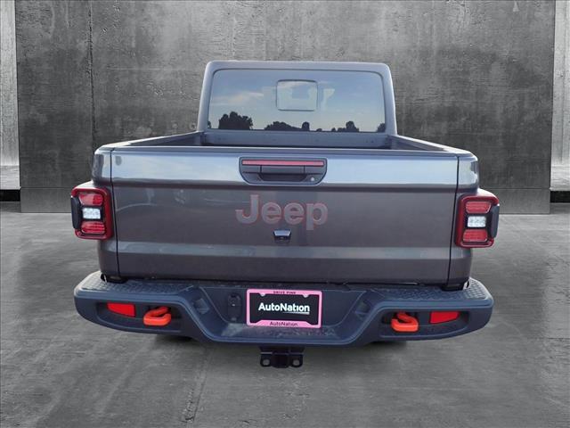 2025 Jeep Gladiator Mojave photo 3