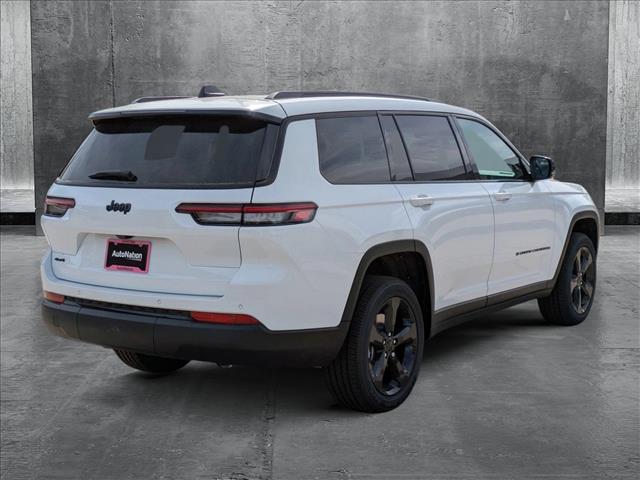 2025 Jeep Grand Cherokee Altitude X photo 2