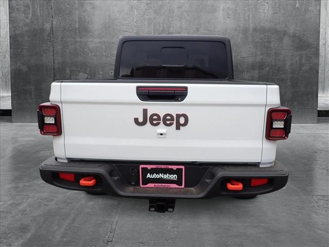 2025 Jeep Gladiator Mojave photo 3