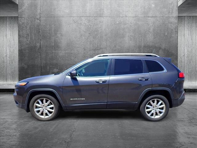 Used 2015 Jeep Cherokee Limited with VIN 1C4PJMDS6FW682385 for sale in Englewood, CO
