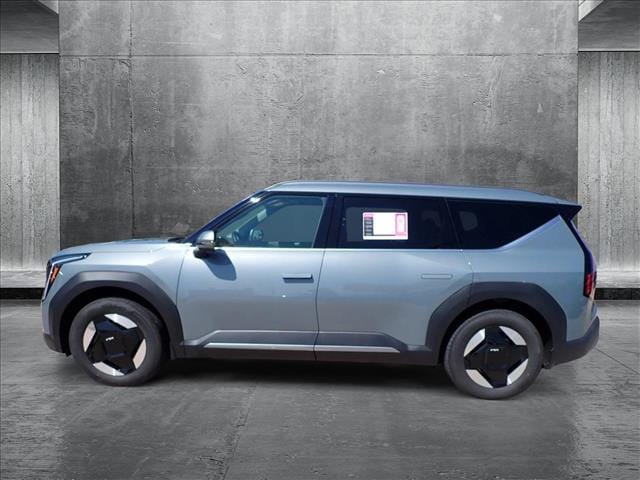 Used 2024 Kia Ev9 Wind with VIN KNDAFFS51R6047367 for sale in Englewood, CO