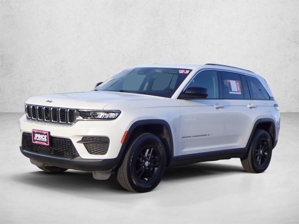 Used 2023 Jeep Grand Cherokee Laredo Sport Utility