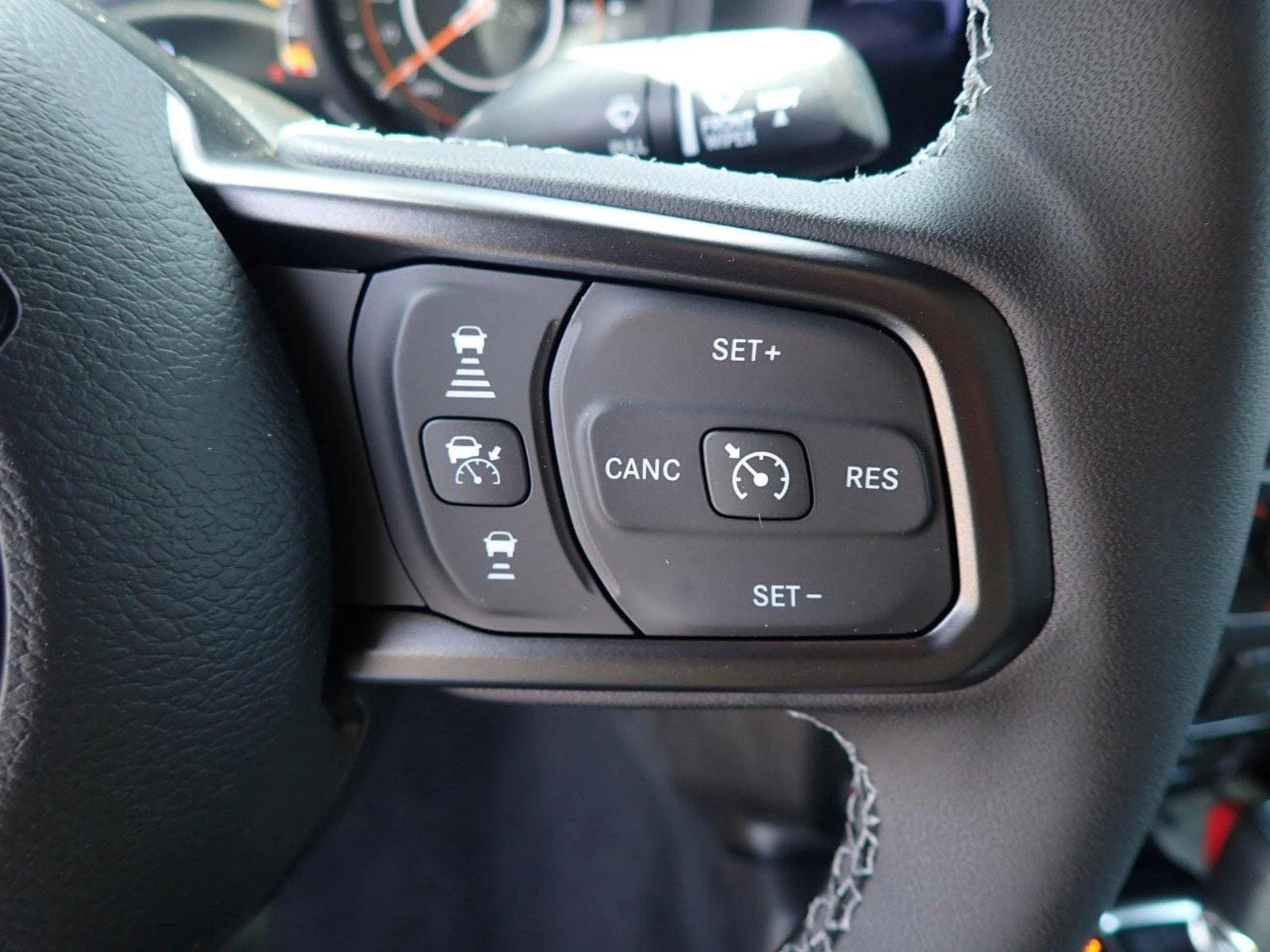 2025 Jeep Gladiator Willys - Photo 13