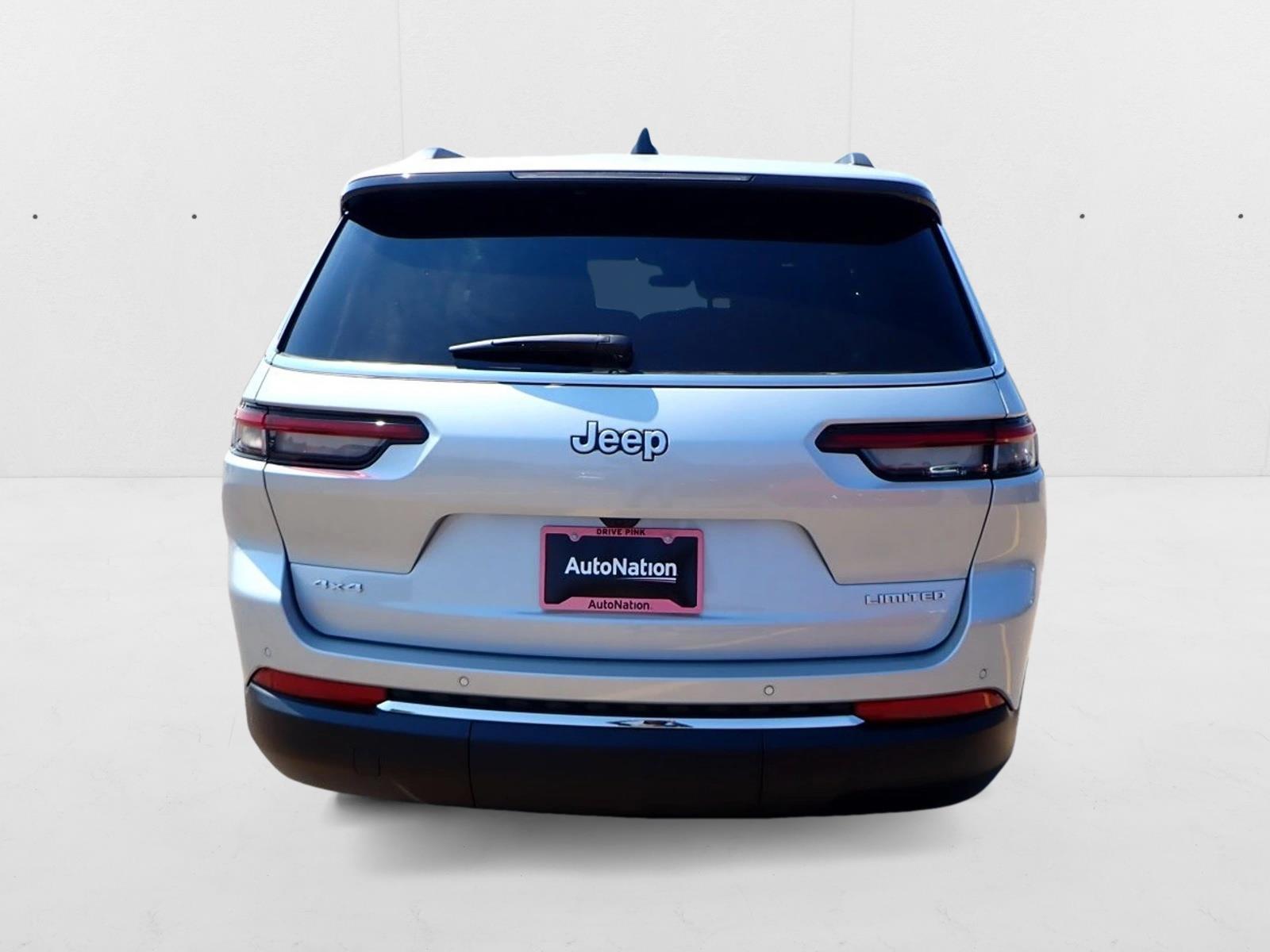 2025 Jeep Grand Cherokee Limited photo 3