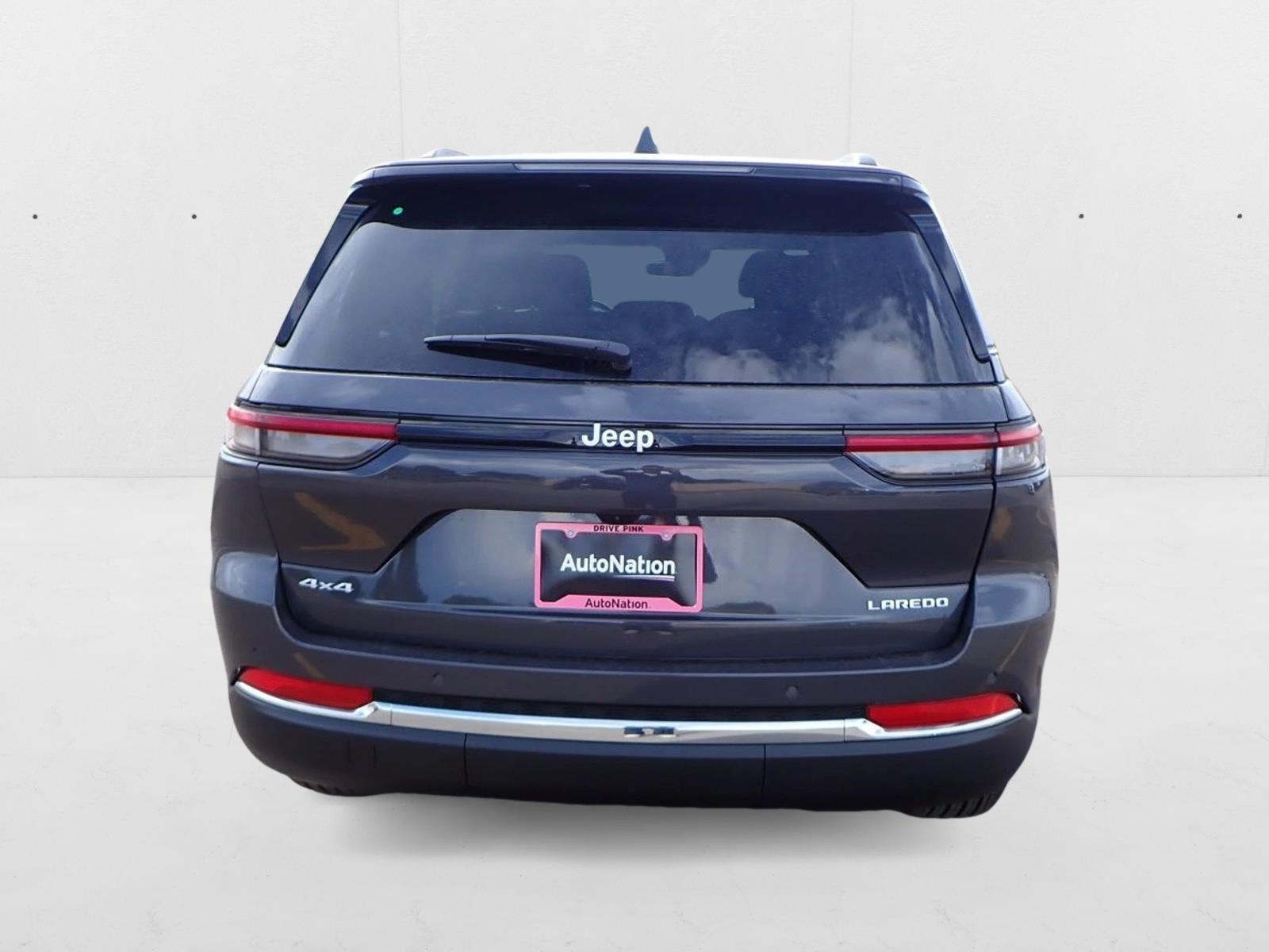 2025 Jeep Grand Cherokee Laredo X photo 2