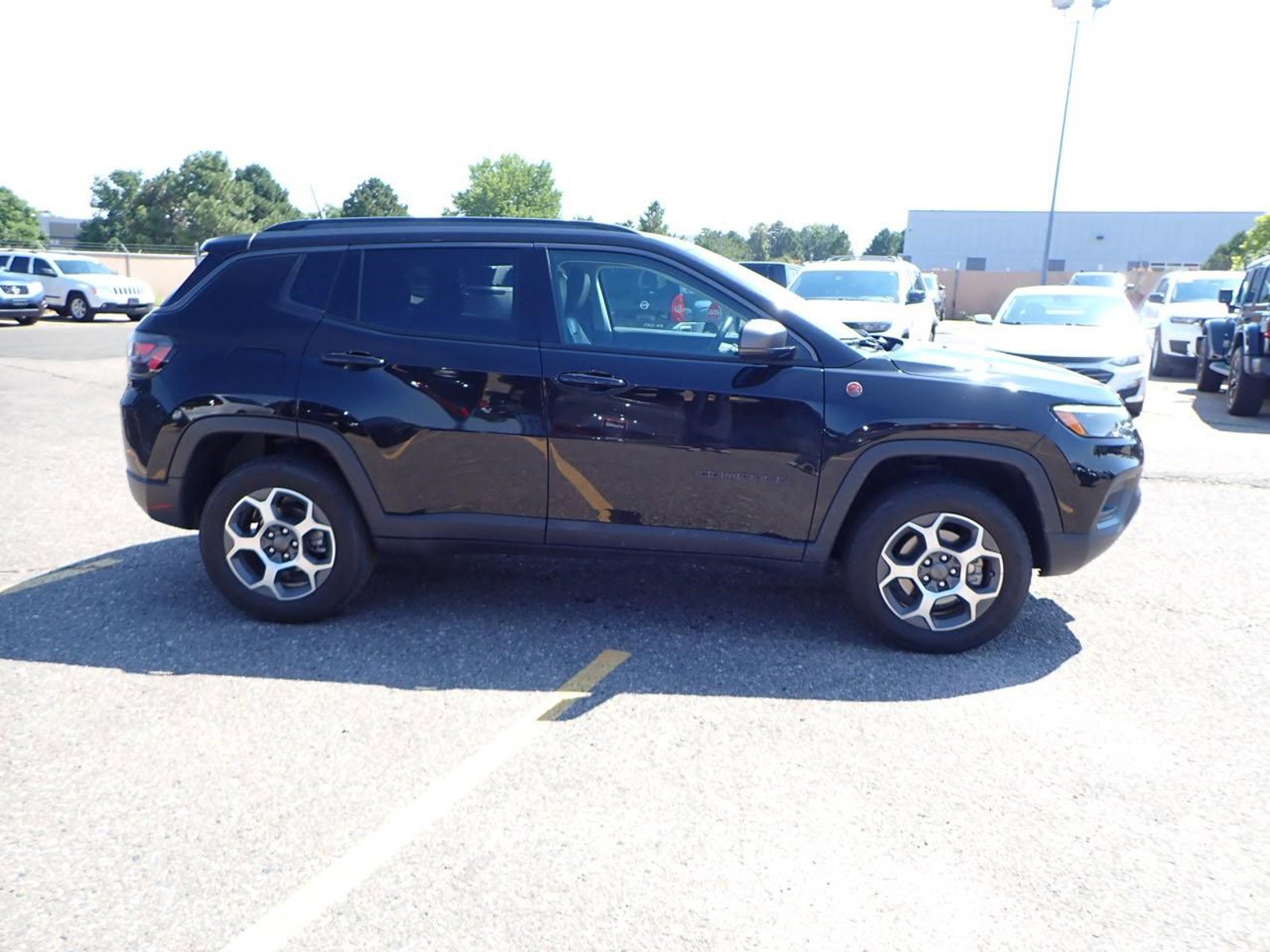 2022 Jeep Compass Trailhawk Sport photo 3