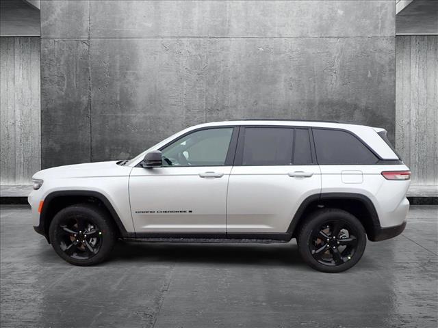 2025 Jeep Grand Cherokee Altitude X photo 2