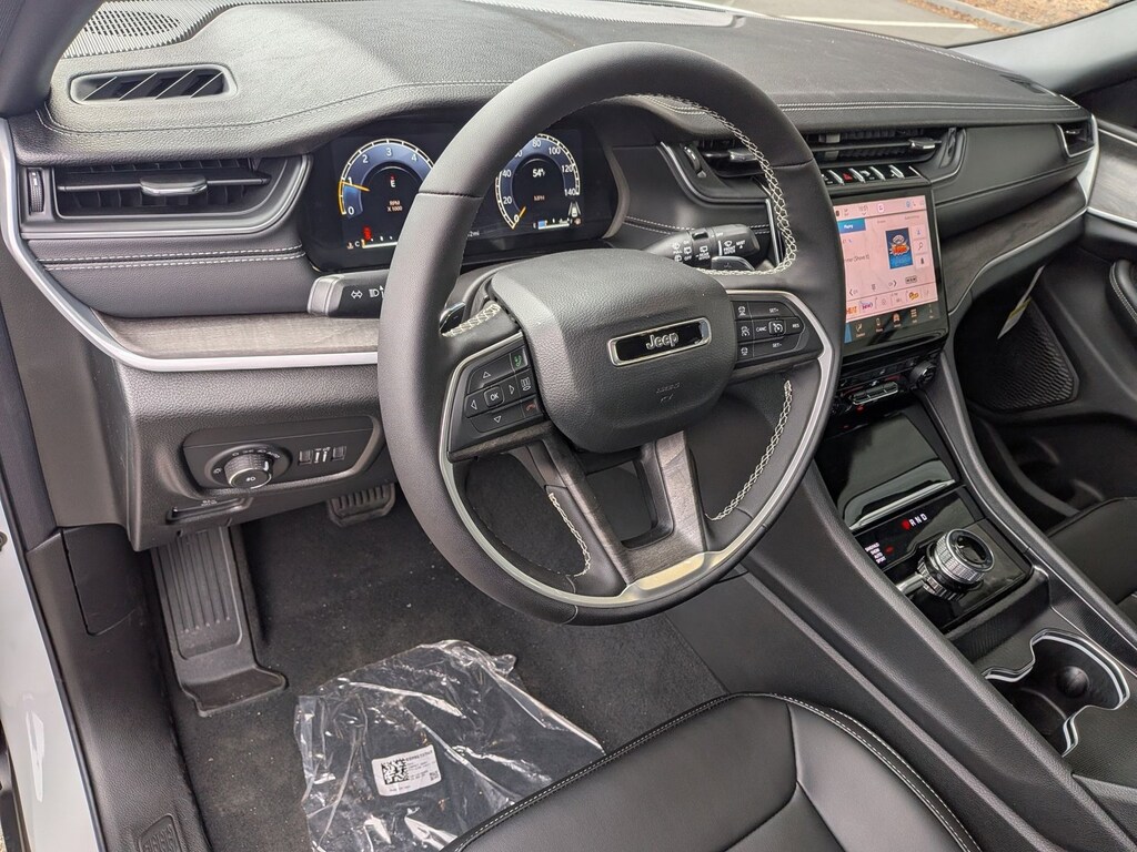 New 2025 Jeep Grand Cherokee L Limited SUV