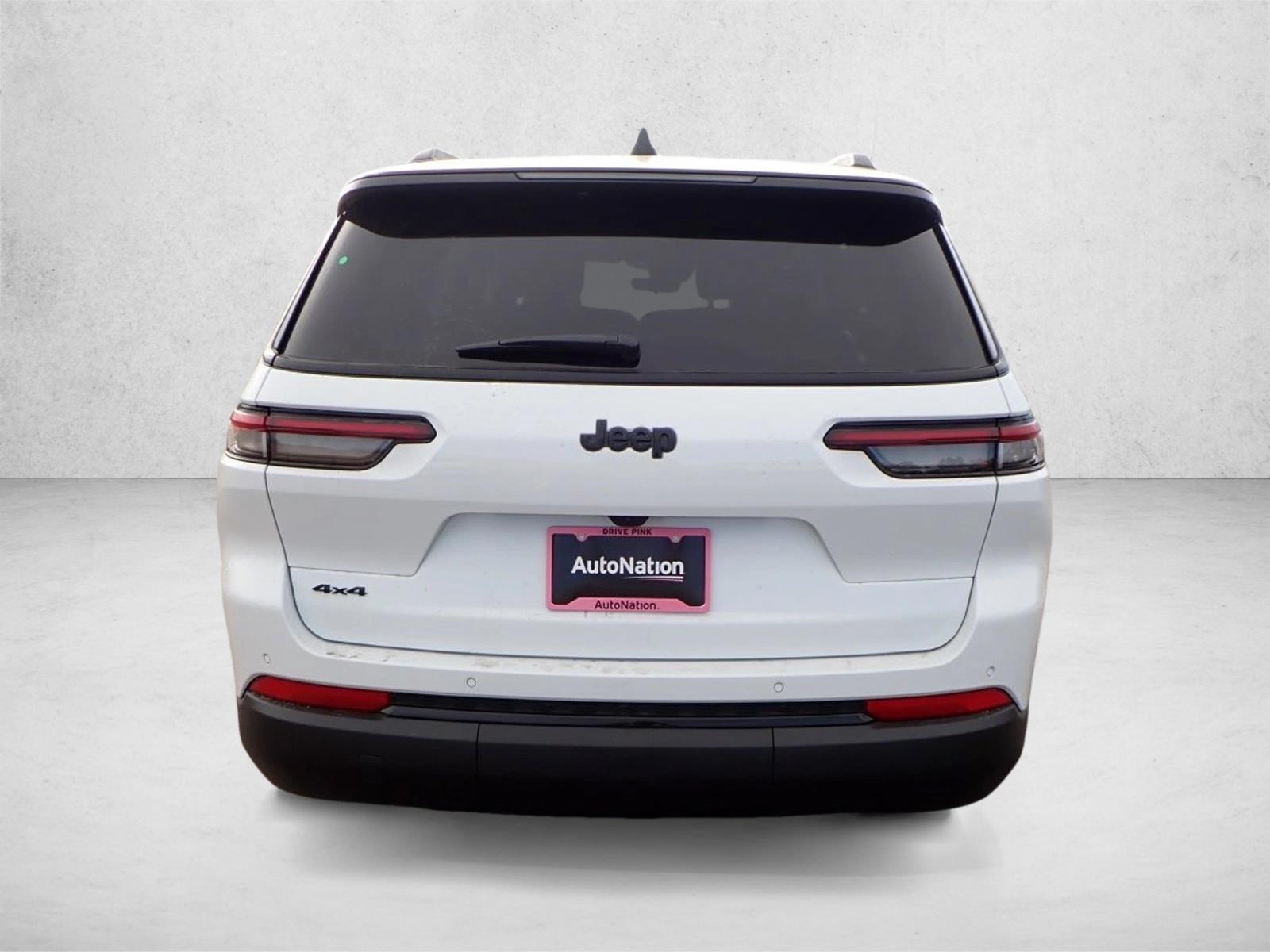 2025 Jeep Grand Cherokee Limited photo 3