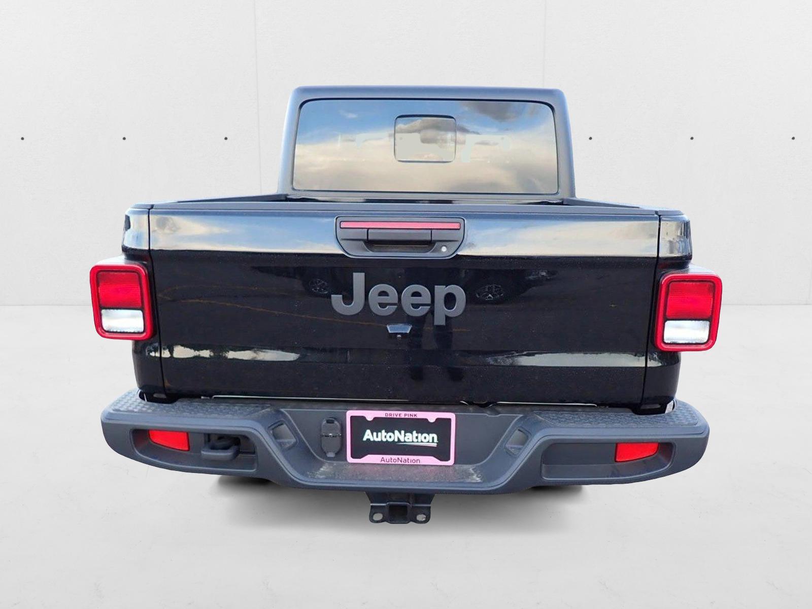 2025 Jeep Gladiator Sport S photo 3