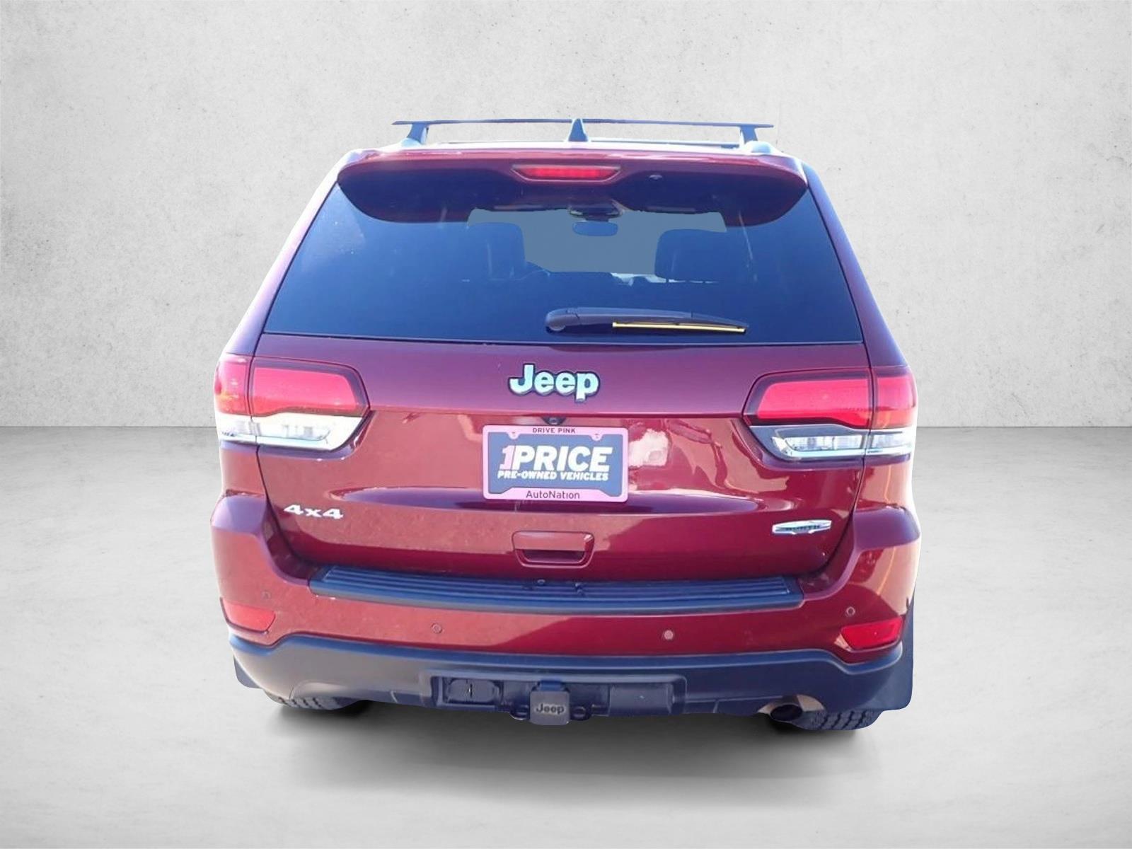 2020 Jeep Grand Cherokee Laredo photo 3