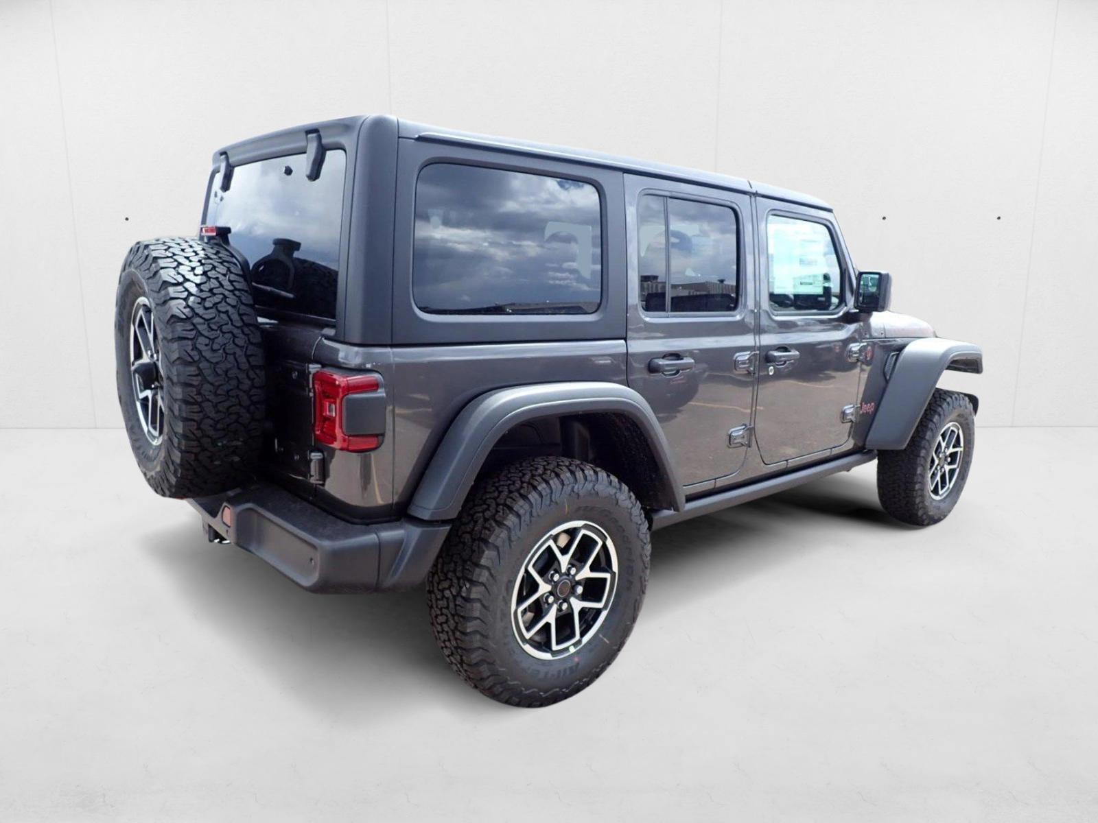 2025 Jeep Wrangler Rubicon photo 3