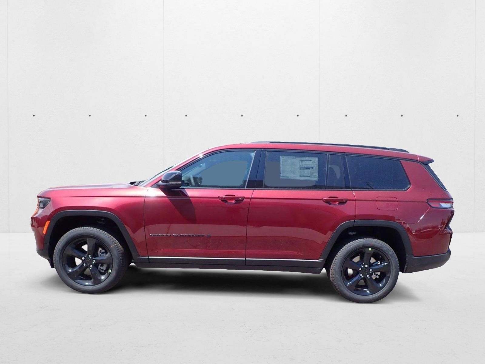 2025 Jeep Grand Cherokee Limited photo 2