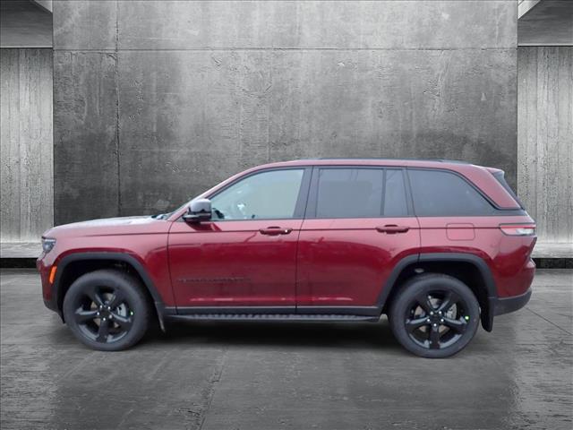2025 Jeep Grand Cherokee Altitude X photo 2