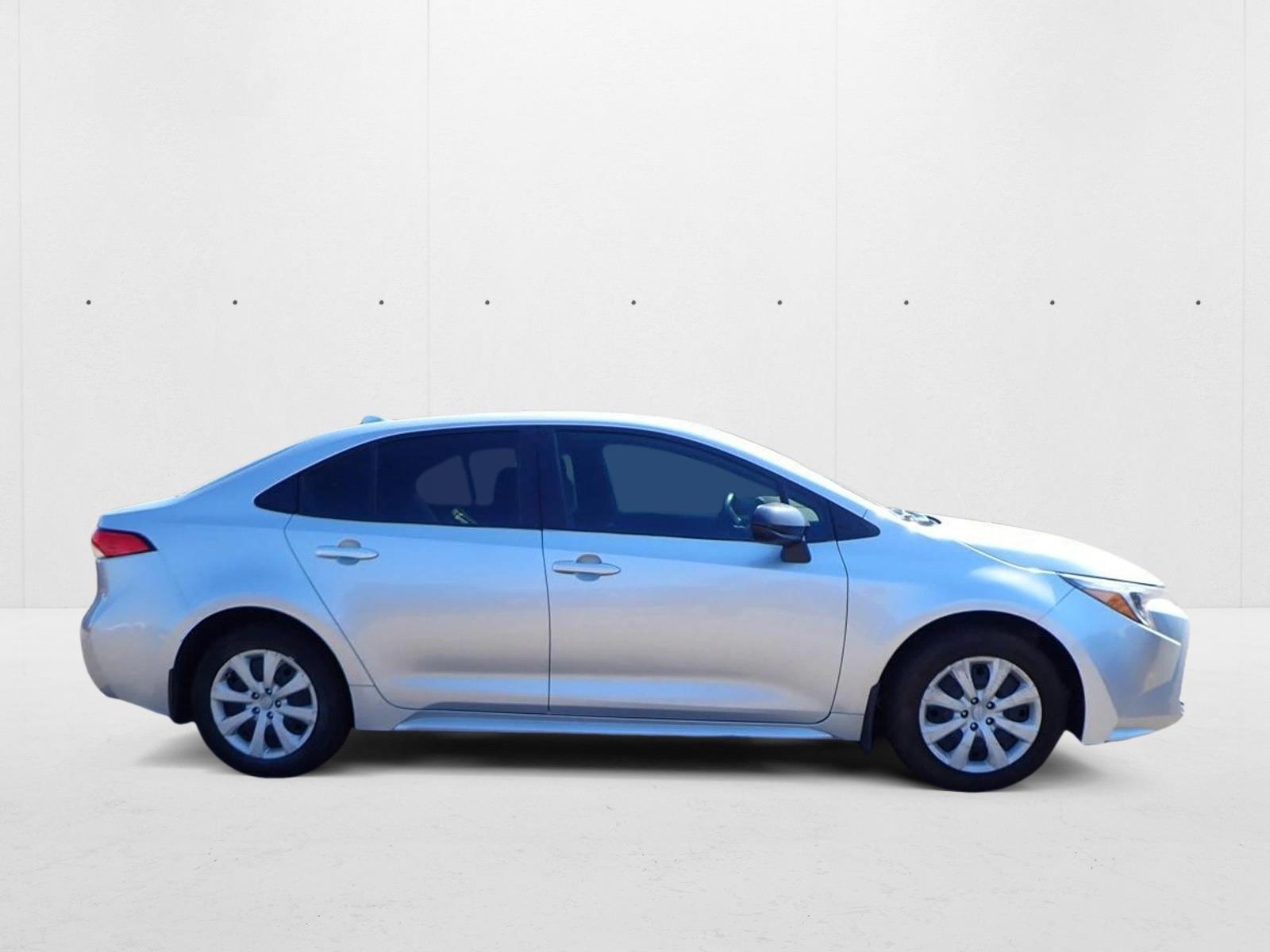 2023 Toyota Corolla Hybrid LE photo 3