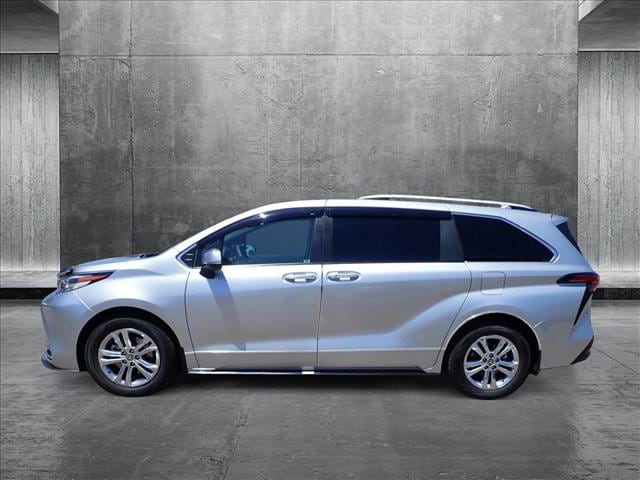 Used 2022 Toyota Sienna Platinum with VIN 5TDESKFCXNS046517 for sale in Englewood, CO