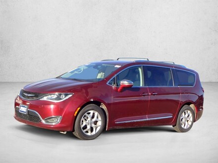 2020 Chrysler Pacifica Limited Mini-van Passenger
