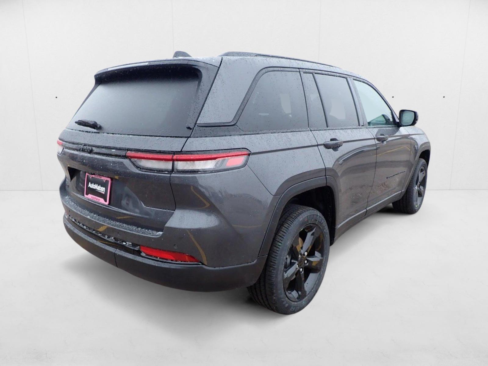2025 Jeep Grand Cherokee Altitude X photo 4