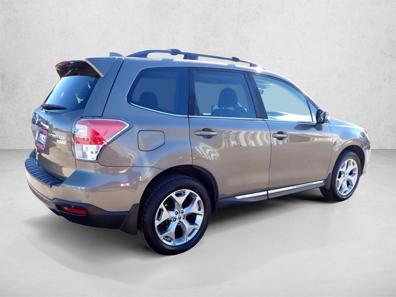 2017 Subaru Forester Touring photo 4