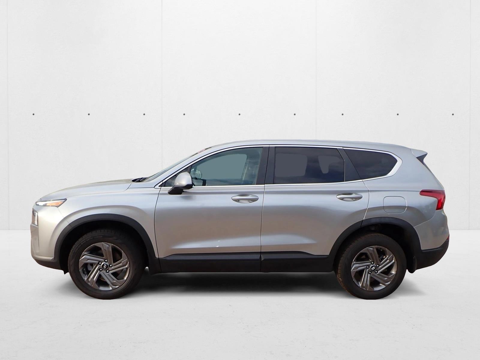 2021 Hyundai Santa Fe SE photo 2