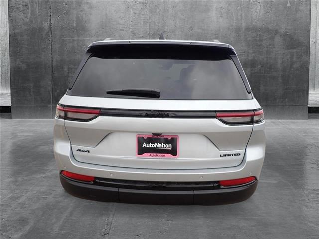 2025 Jeep Grand Cherokee Limited photo 3