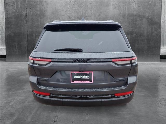 2025 Jeep Grand Cherokee Limited photo 3