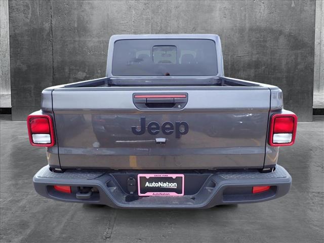 2025 Jeep Gladiator Sport photo 3