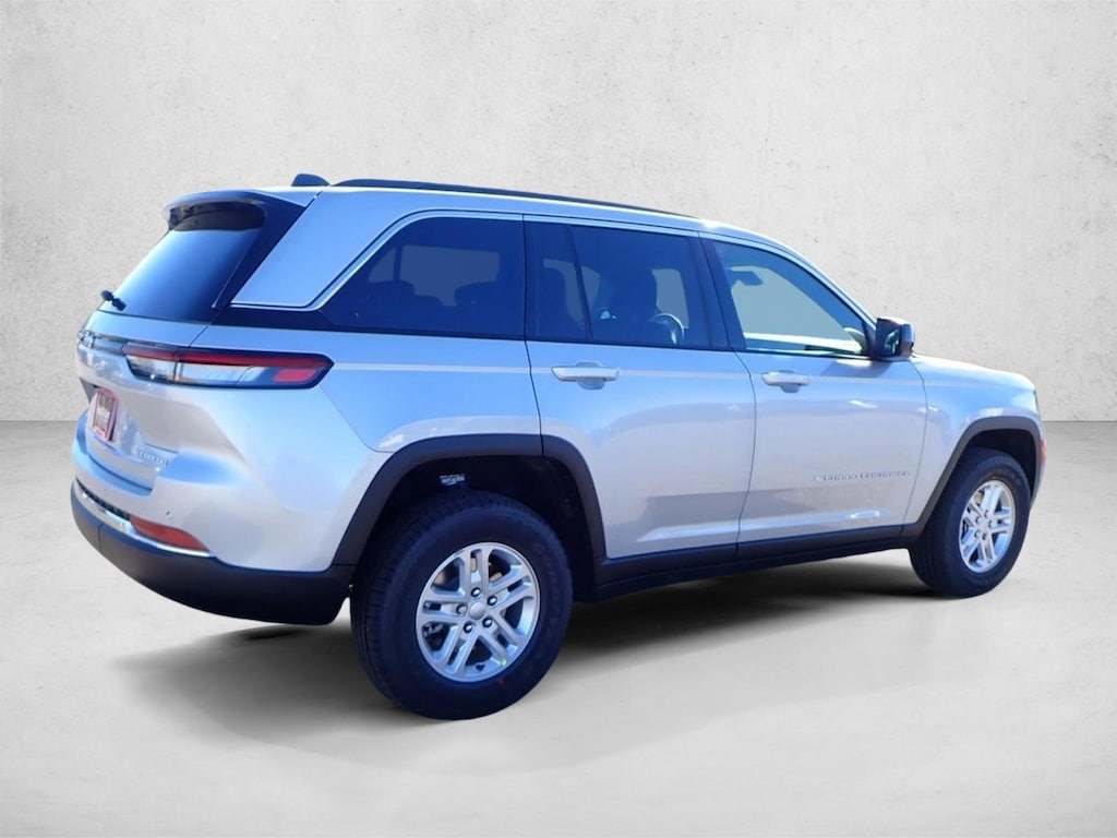 New 2025 Jeep Grand Cherokee Laredo SUV