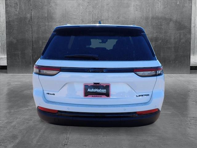 2025 Jeep Grand Cherokee Limited photo 3